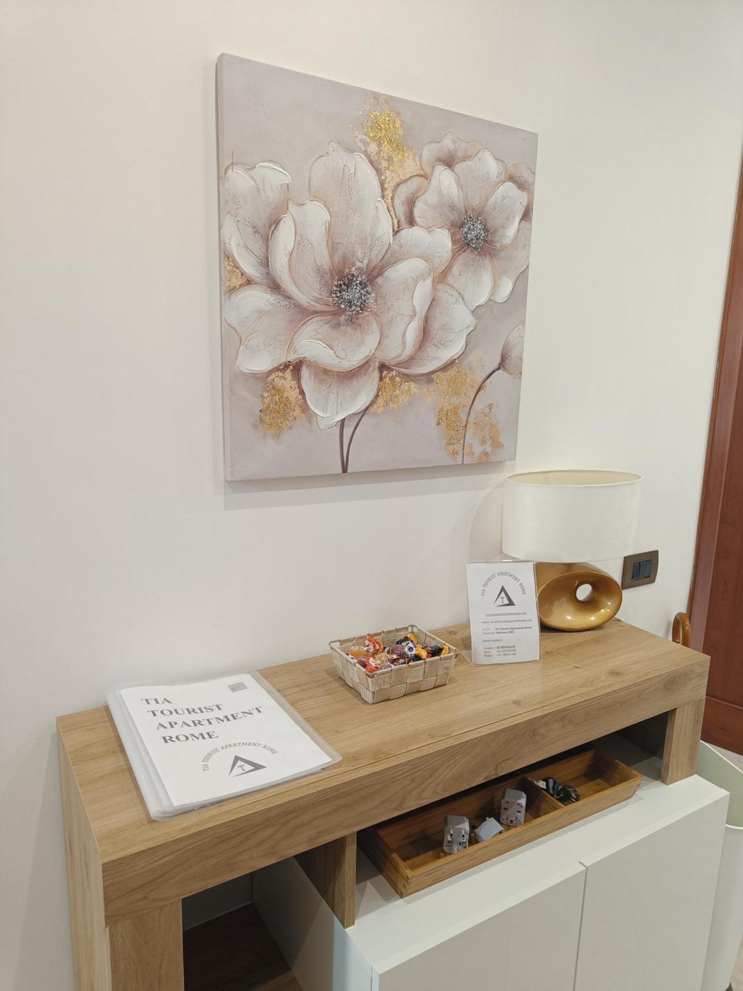 Tia Tourist Apartment โรม ภายนอก รูปภาพ