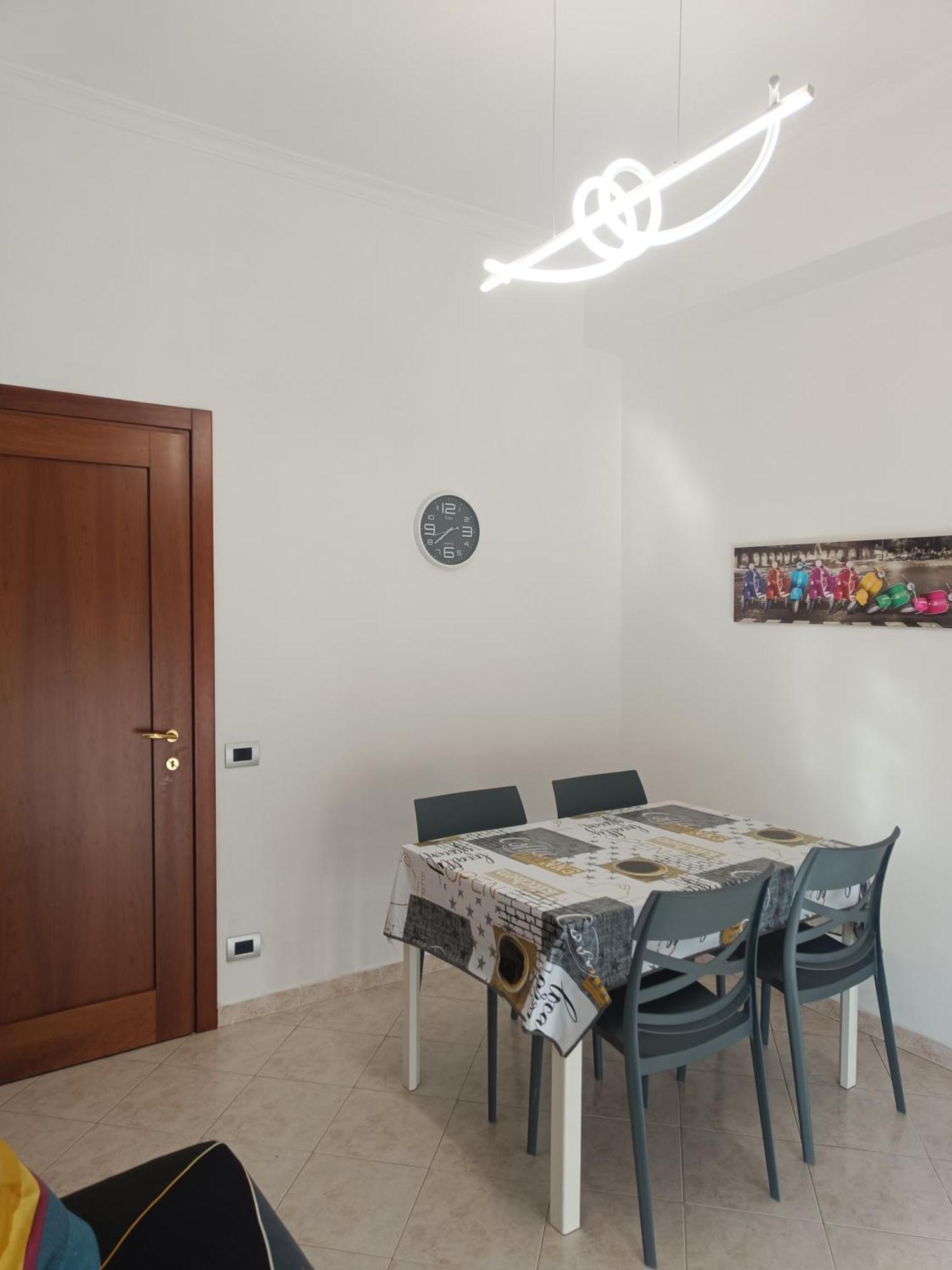 Tia Tourist Apartment โรม ภายนอก รูปภาพ