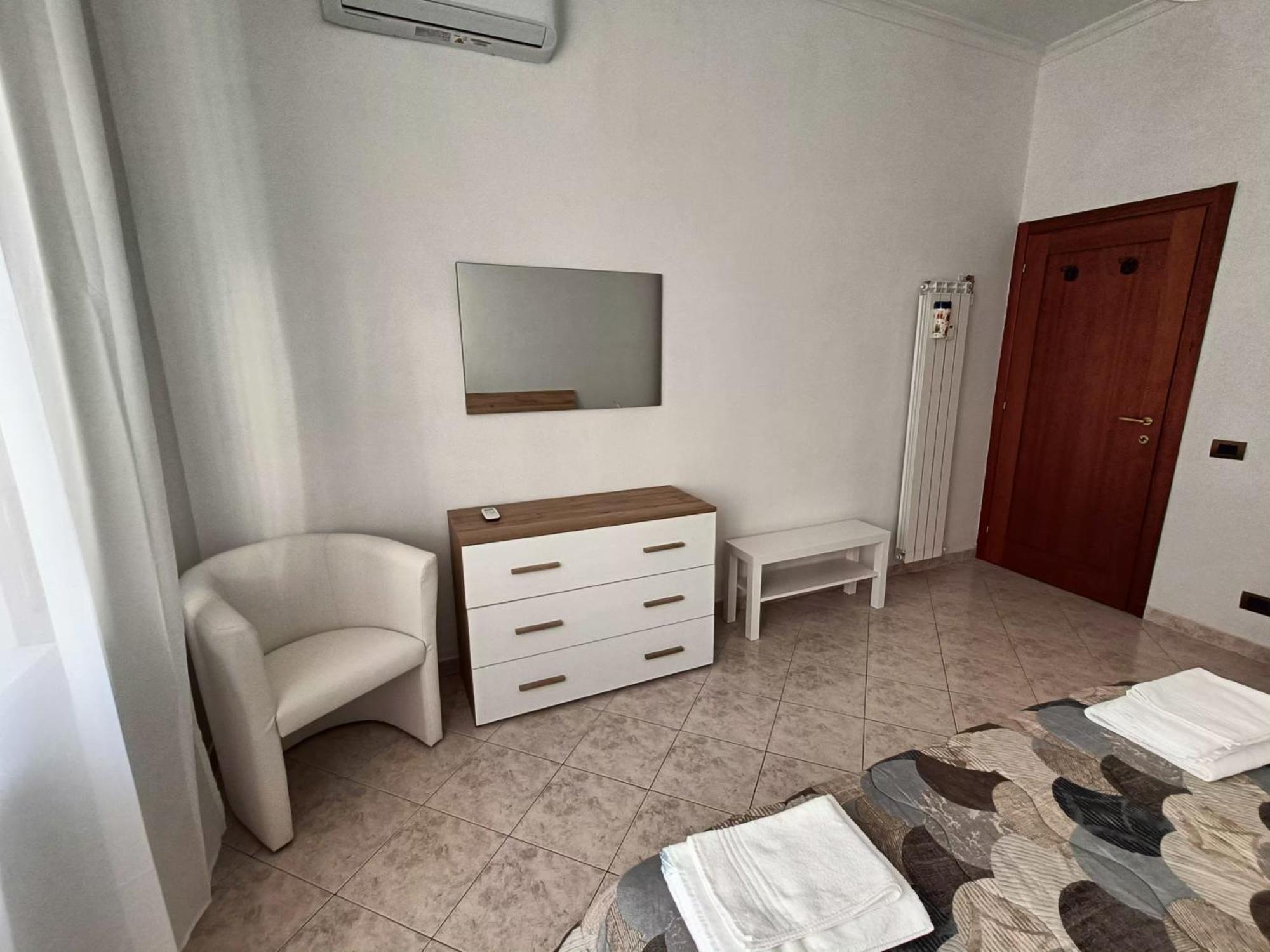 Tia Tourist Apartment โรม ภายนอก รูปภาพ